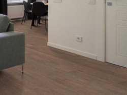 Oak Grove Waterproof Shaw Laminate Floor - SL119 - 12